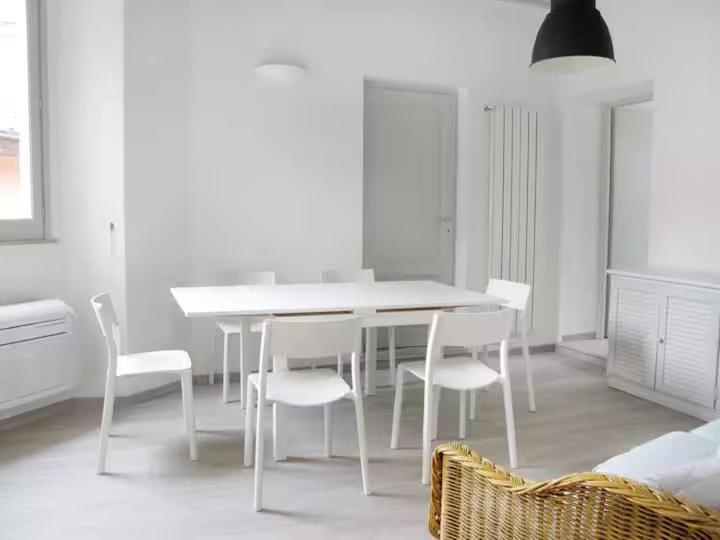 Spacious, Modern, Bright Apartment, Near Piazza Navona! Appartamento Roma