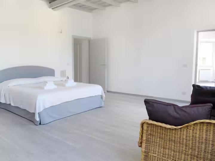 Spacious, Modern, Bright Apartment, Near Piazza Navona! Appartamento Roma